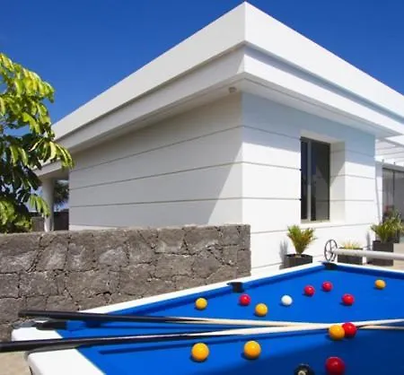 In Puerto Del Carmen Sleeps 8 With Pool And Air Con * Puerto del Carmen (Lanzarote)