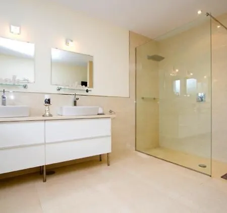 Villa In Puerto Del Carmen Sleeps 8 With Pool And Air Con