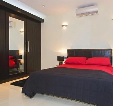 Villa In Puerto Del Carmen Sleeps 8 With Pool And Air Con Puerto del Carmen (Lanzarote)